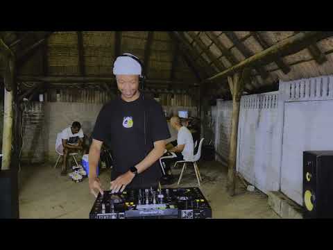 Keeping it Clean With Skoonnie 003 (Old School Mix)