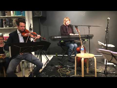 Lori Lieberman Empty chairs