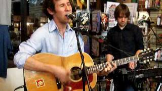 Ben Lee does a cover of Modest Mouse&#39;s &quot;Float On&quot;
