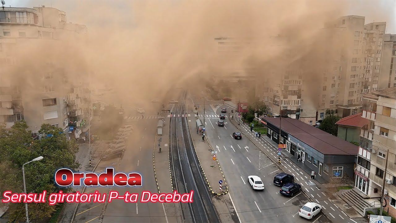 Intersectia Decebal cu T. Vladimirescu  - Centru, Teatrul de stat