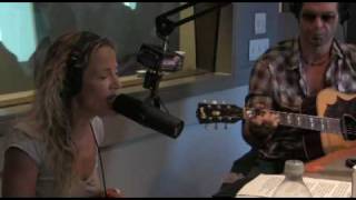 Sheryl Crow - &quot;Summer Day&quot; - Live on 95.5 WPLJ