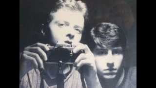 MILVIO e MAURO CARDELLINI - Running Gun Blues (David Bowie Cover).wmv