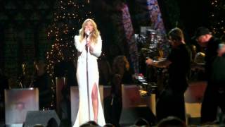 "Carol of The Bells" - Leann Rimes - CMA Country Christmas