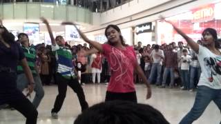 preview picture of video 'FlashMob Bangalore - MantriSquare'