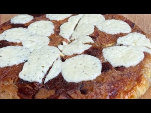 How to Make a Delicious Pasta Omelette with Cheese and Bacon.