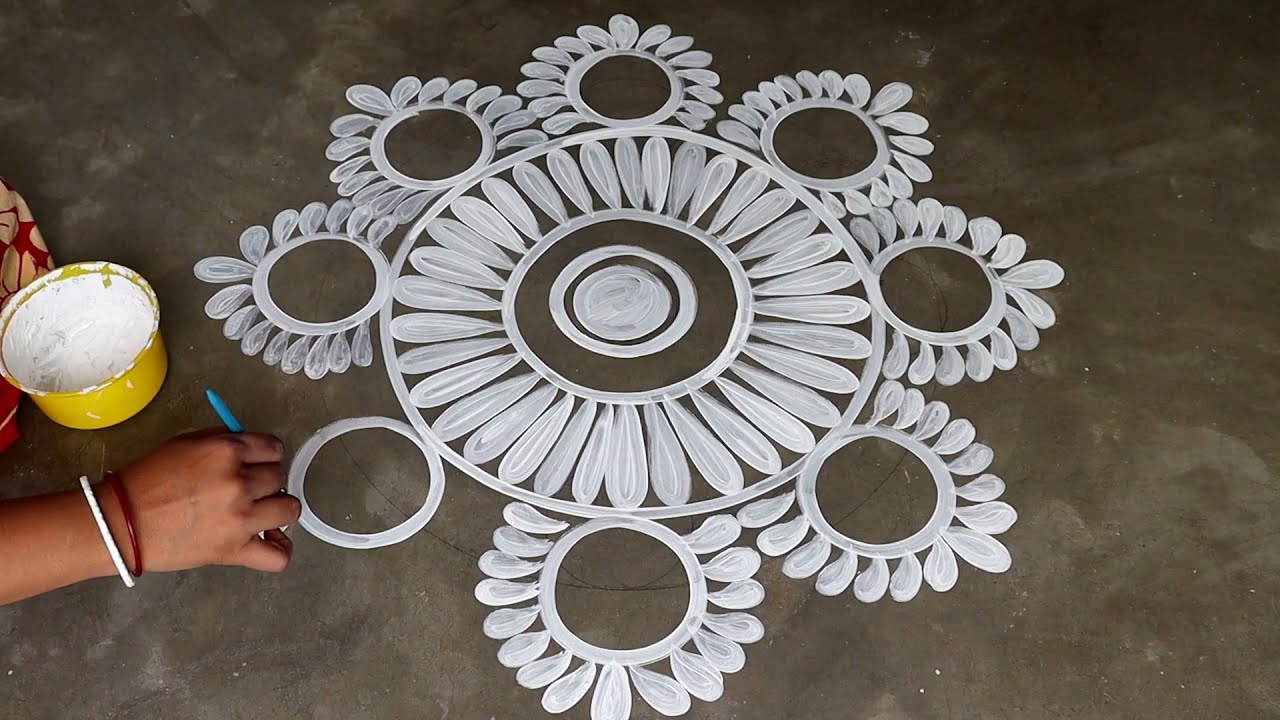 very simple alpana design for laxmi puja by shyamali rangoli art