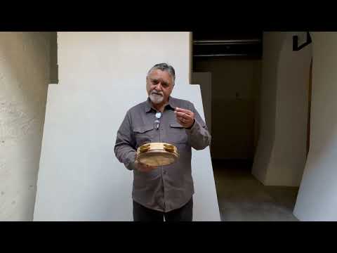 Glen Velez Showcases the Majid Drums Riqq: Mastery in Hand Percussion