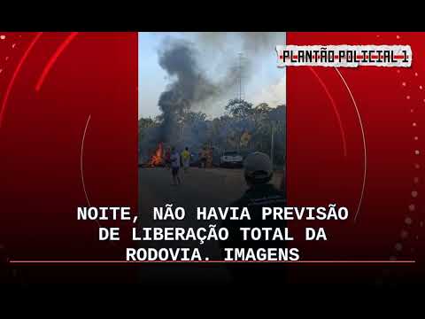 Protesto fecha BR-101 no extremo sul da Bahia; atoleiros em desvio motivam bloqueio