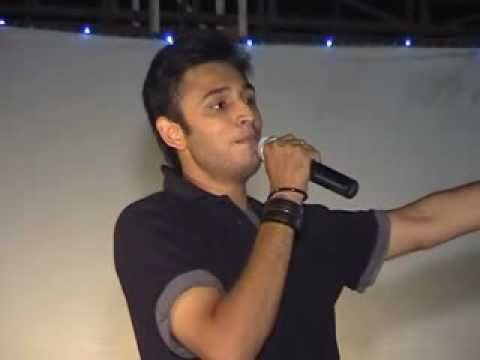 Anshul Trivedi performing 
