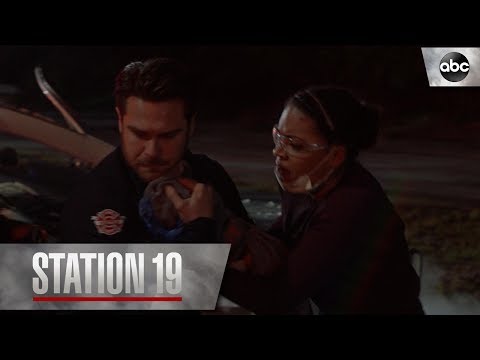 Vic Delivers a Baby - Station 19