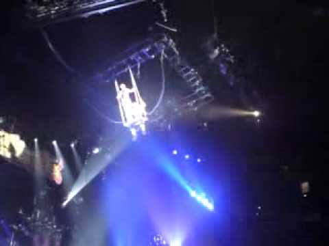 pink at 02;mark kaz sam ads and jas gobsmacked