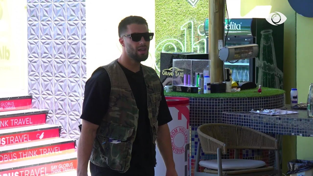 “Mos bëni zhurmë se po fle bebi i vogël”/ Meritoni ironizon Julin: O peshku im