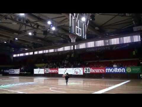 Basketball: Le petit lion de Genève - c'est mignon!