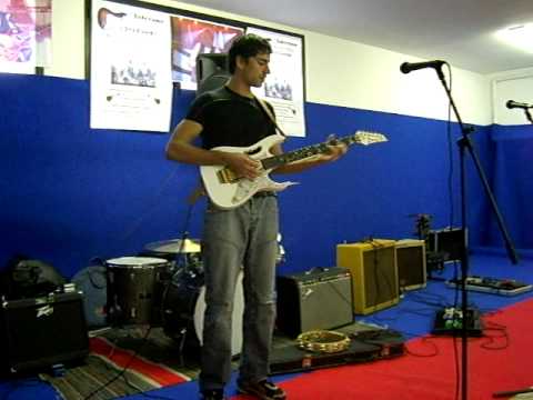 CLINIC/IMPROVVISAZIONE AL SALERANO 6 CORDE 2008!