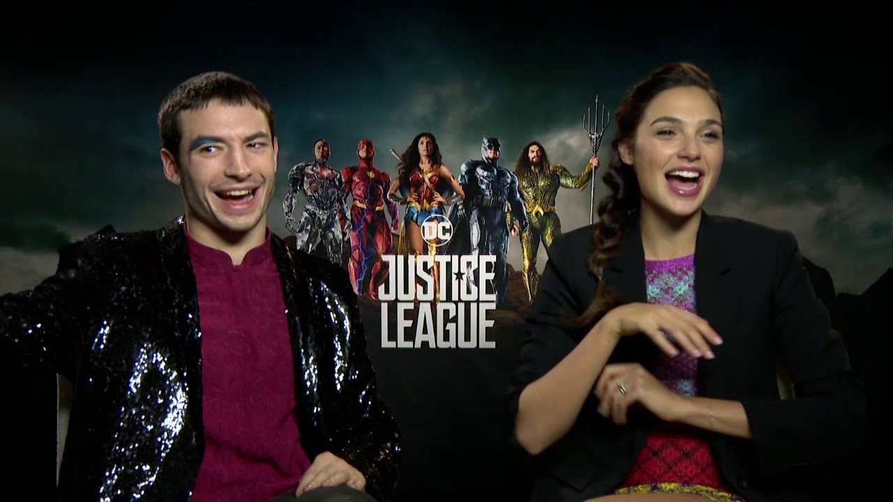 Gal Gadot & Ezra Miller on deleted JUSTICE LEAGUE scenes, Flash's name, Wonder Woman, more - YouTube