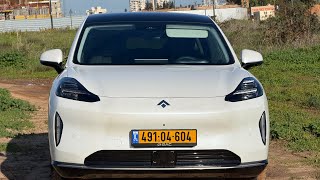 דומה לטסלה, אבל שונה מהותית: AION HT במבחן