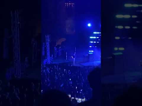 Thom Yorke dances (20/07/2022)