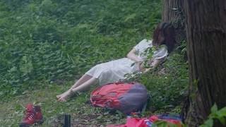 星乃夢奈が山の中で横たわる…　映画「おかえりの湯」　不穏な空気漂う劇中冒頭シーン公開