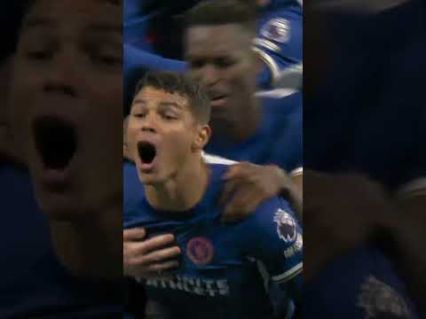 É DO MONSTRO! Thiago Silva marcou para o Chelsea contra o City