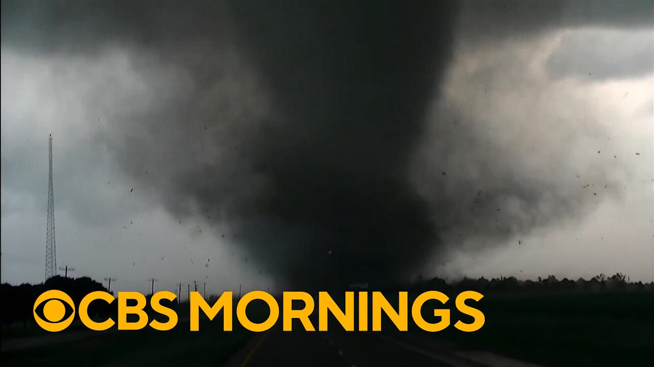 Destructive tornadoes hit Oklahoma: "Tremendous amount of damage"