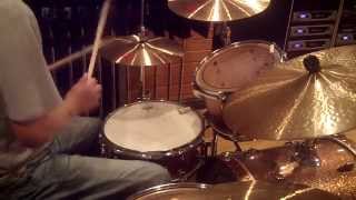 Dennis Chambers in " Pick Hits / John Scofield " - Drum Lesson #148