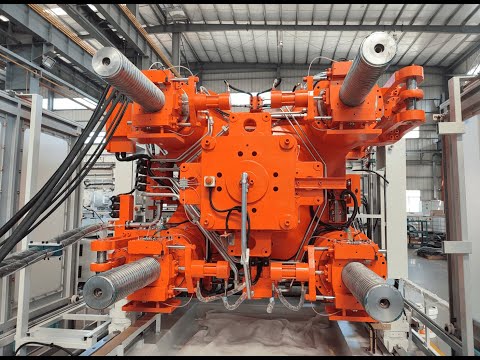 DP1000 two platen injection molding machine