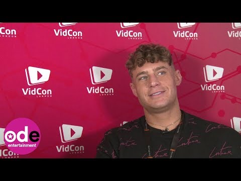 Scotty T wants Love Island's Megan (despite having a girlfriend!)