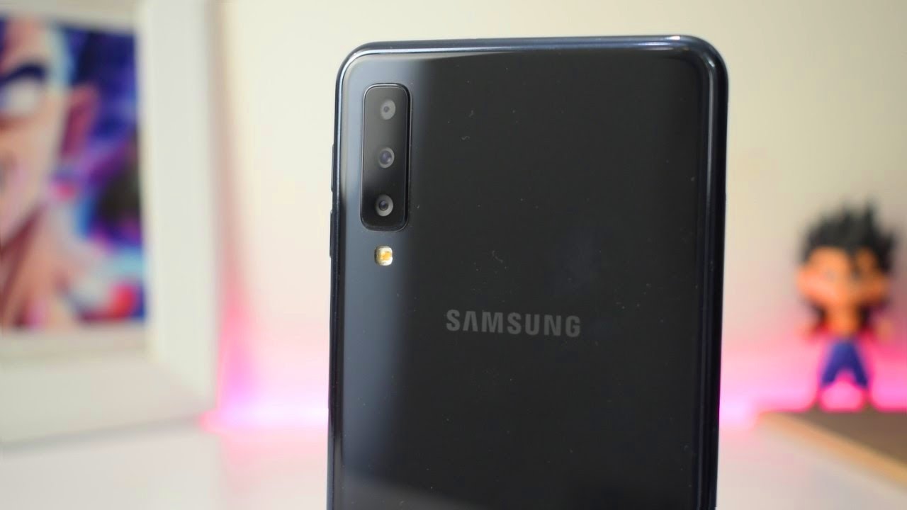 Samsung Galaxy A7 2018 Review - 5 Things to LOVE & HATE !!!