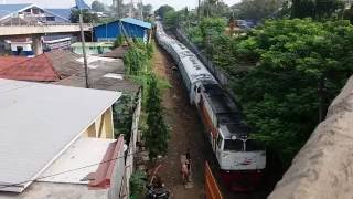 Kereta api krakatau berangkat merak