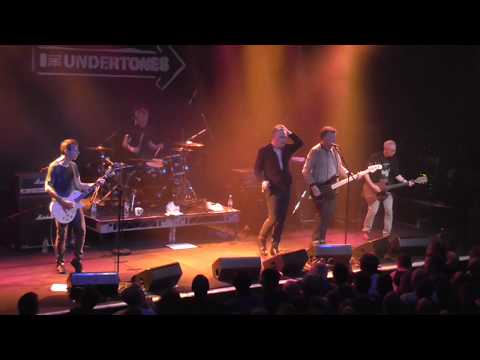 The Undertones - I know a girl