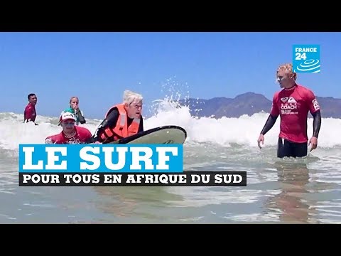 Les handicapés découvrent les joies du surf en Afrique du Sud