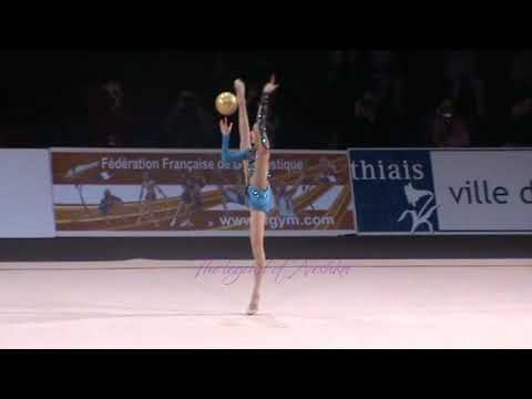 Aziza MAMADJANOVA (UZB) ball - 2010 Thiais junior AA