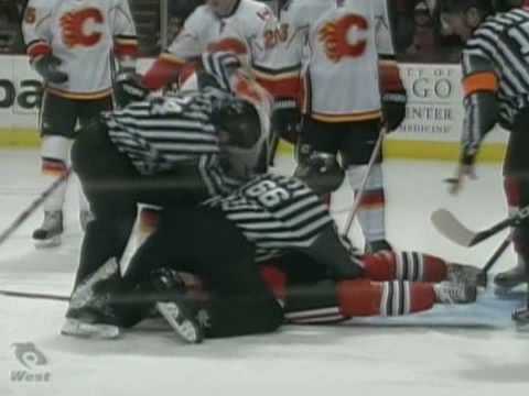Robyn Regehr vs Ben Eager