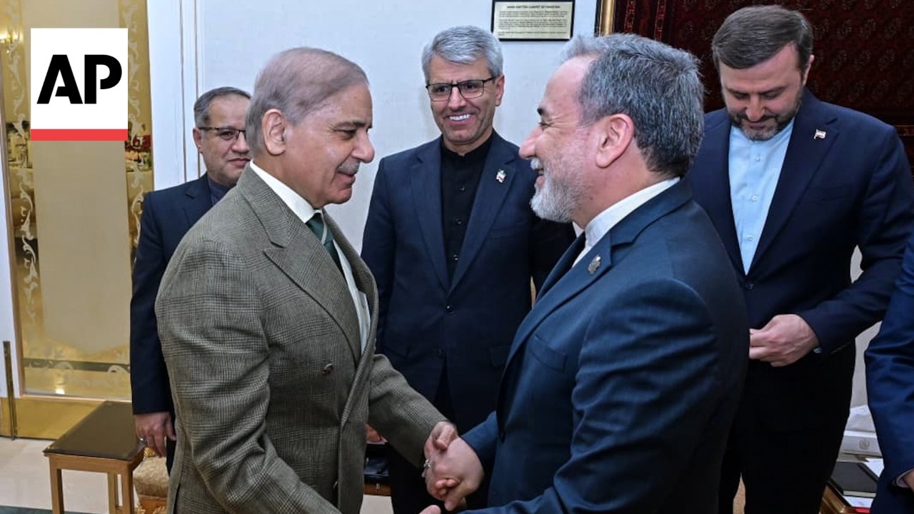 Video | Iranian FM Araghchi meets Pakistani PM Sharif