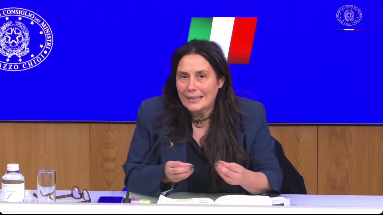 IL MINISTRO LOCATELLI: “RISORSE CERTE E TUTELE PER I CAREGIVER FAMILIARI, UNA SVOLTA ATTESA DA ANNI”