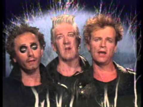 Travellin Strawerries - Tree of love