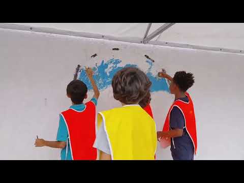Symbolising Peace and Unity: PYP 6 Eagles Create a Stunning Mural on 'Peace and Conflict'