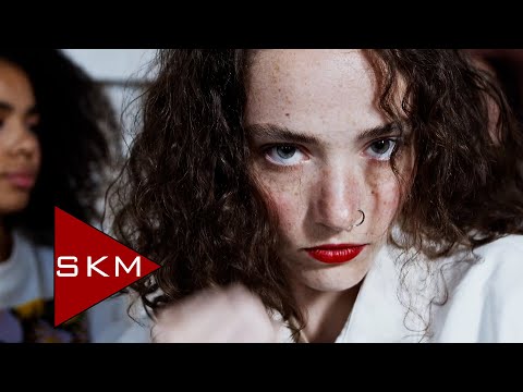 Videoclip de Peki Peki Anladık — MFÖ
