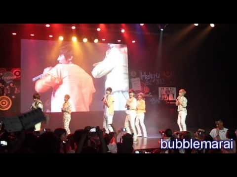 [FanCam] 120728 Boyfriend (Boyfriend) at Hallyu Fest, MOA Centerstage