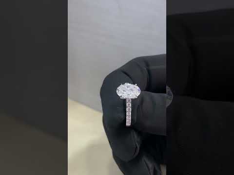 Stunning 2.85 Carats D VVS1 Oval Shape Natural Diamonds GIA Certified Engagement Ring 18K White Gold
