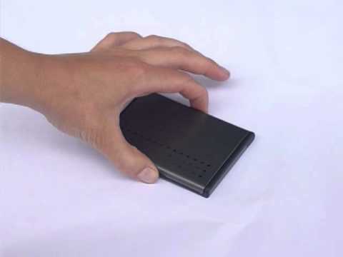 Visitenkartenetui mit hydro-dynamischem Öffnungsmechanismus