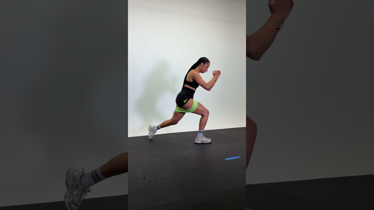 Banded Reverse Lunge - YouTube