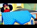 Леди Баг в Супер Кота вселилась акума. Видео для детей с игрушками.