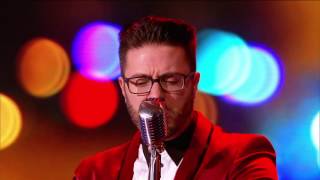 Danny Gokey -Santa Claus Is Comin' To Town