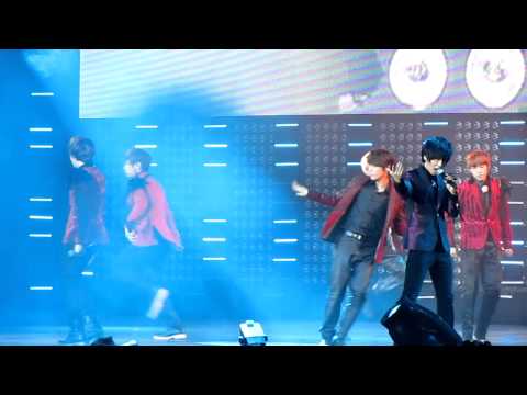 [111023] Super Junior 슈퍼주니어 ~ BONAMANA (미인아) + HENRY & ZHOUMI INTRO - SMTOWN NYC
