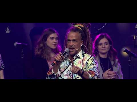 Video thumbnail for Storm All Around You (Spontaneous) [Live]