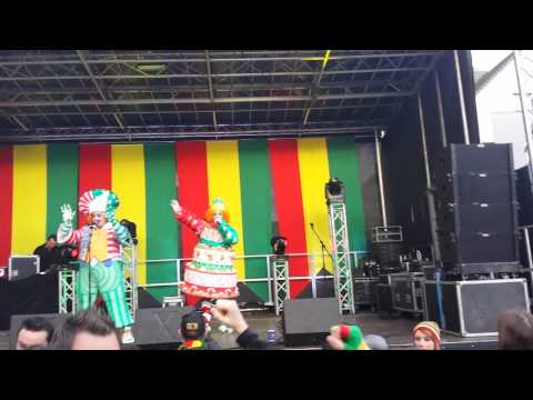 Domm en Dööl - Balabala Song