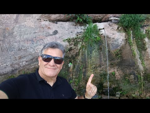 Uma rocha que jorra água há mais de um século 