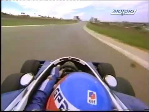 Patrick Depailler laps Kyalami in the 6 wheel Tyrrell (1977)