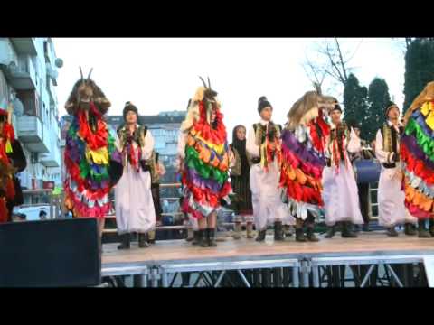 Ansamblul Folcloric Doina Costestilor - Datini si obiceiuri din Costesti, Rachiti